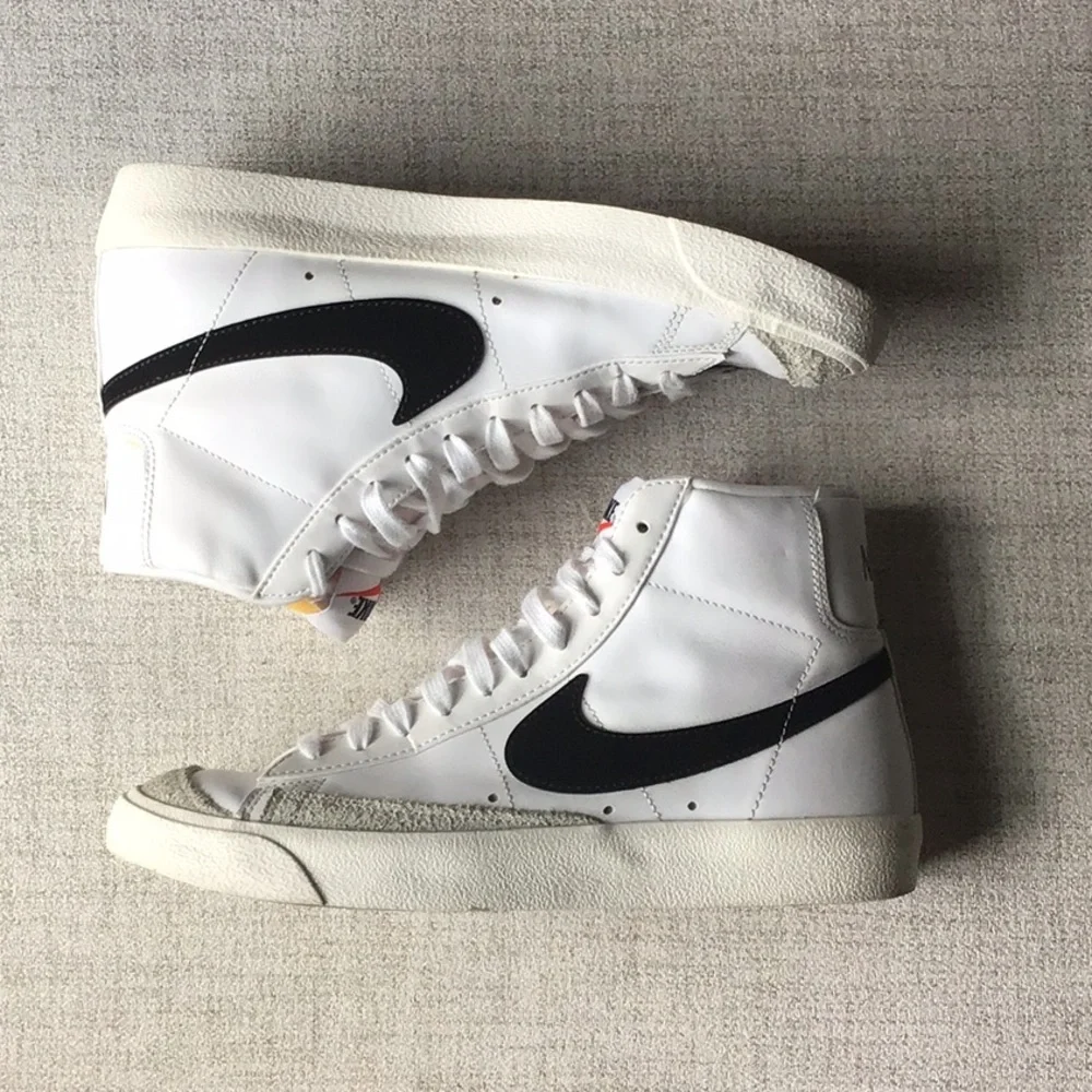 Nike Blazer Mid Sneakers - Picture 3 of 8